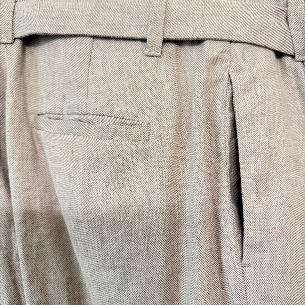 Banana Republic Beige Pleated Line & Cotton Trousers